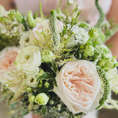 A La Carte Bridal Bouquet